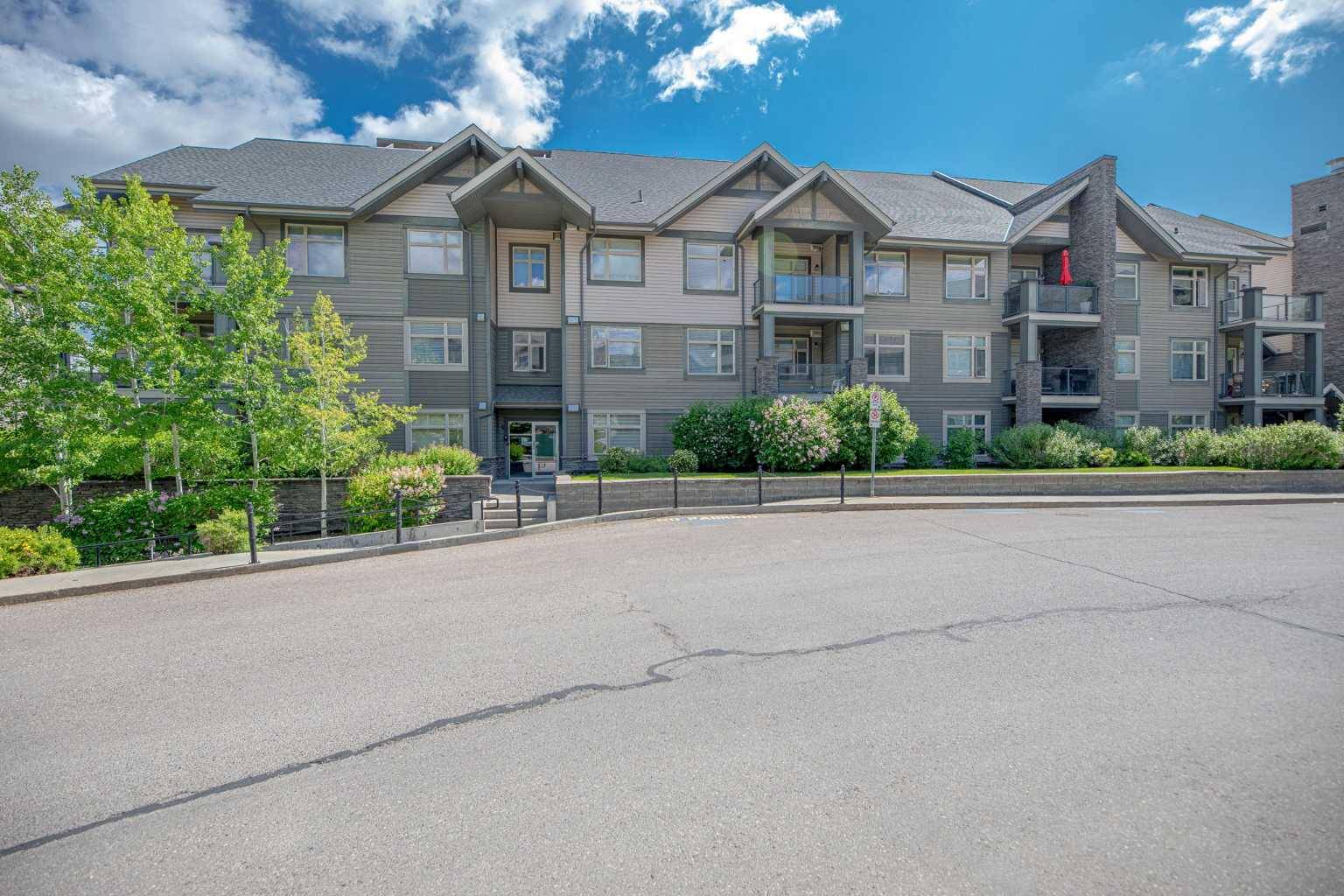 Calgary, AB T3H 0E5,35 Aspenmont HTS SW #112