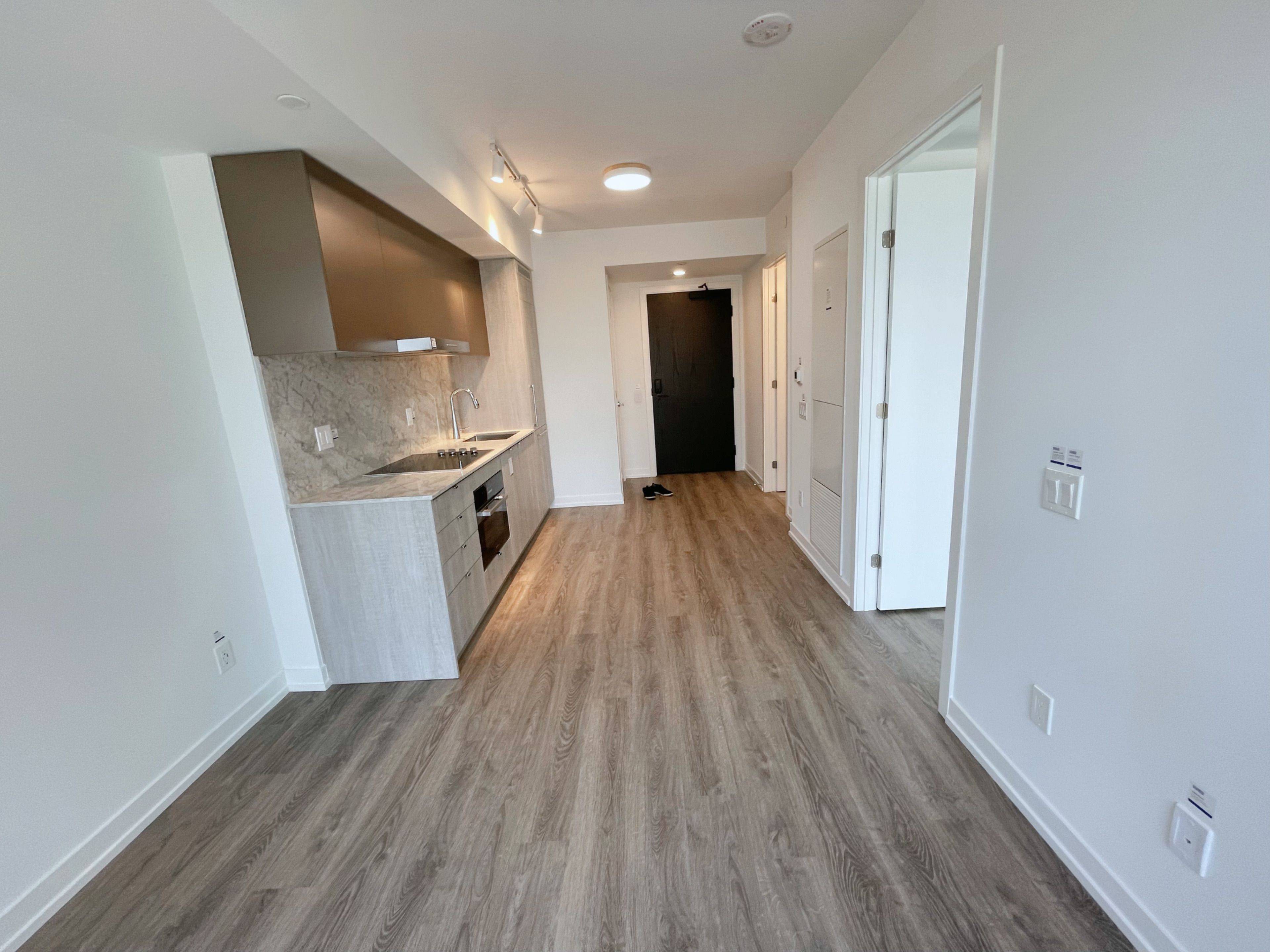 Toronto C02, ON M4W 0B8,771 Yonge ST #1905