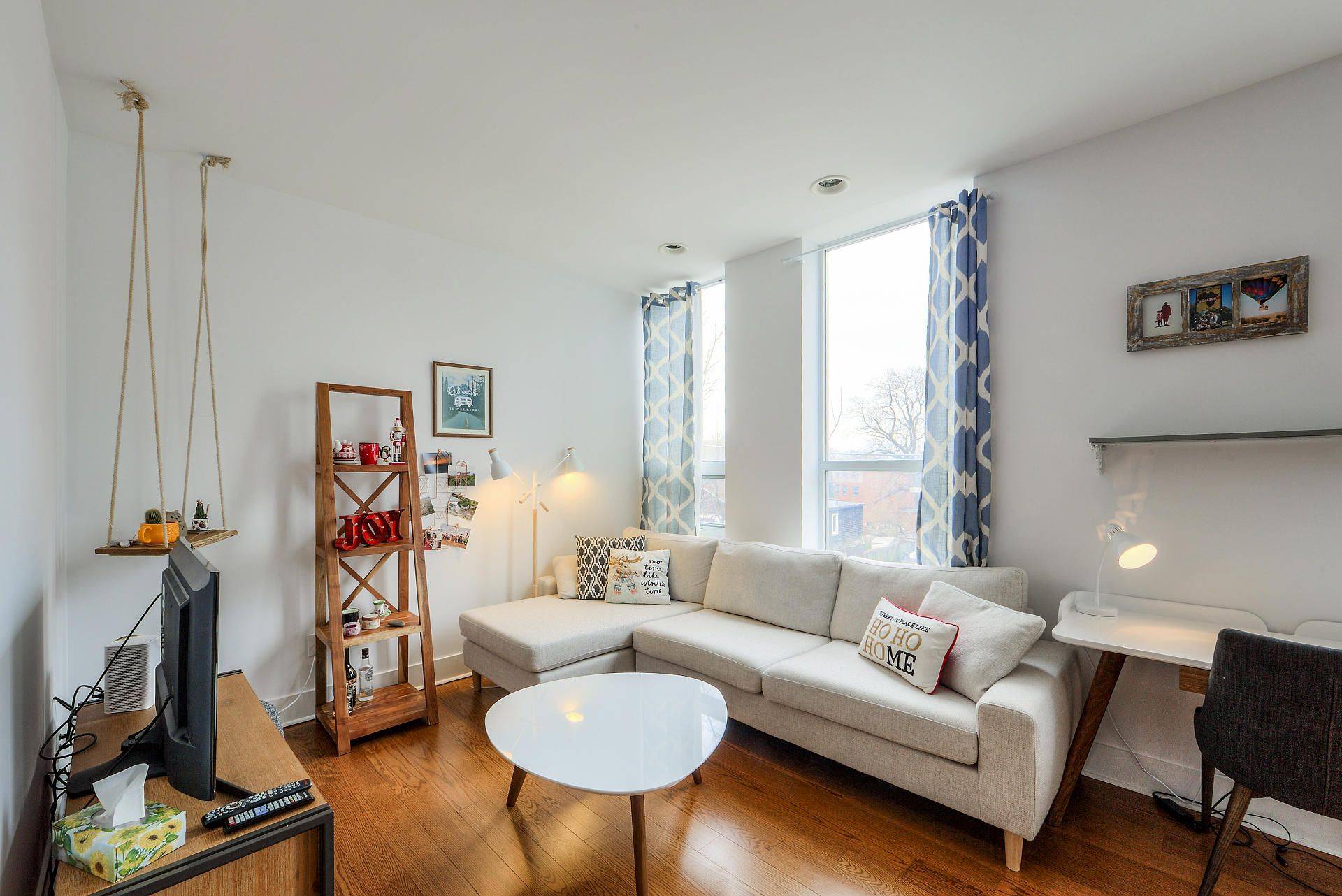 Toronto E02, ON M4L 1T8,323 Kingston RD S #203