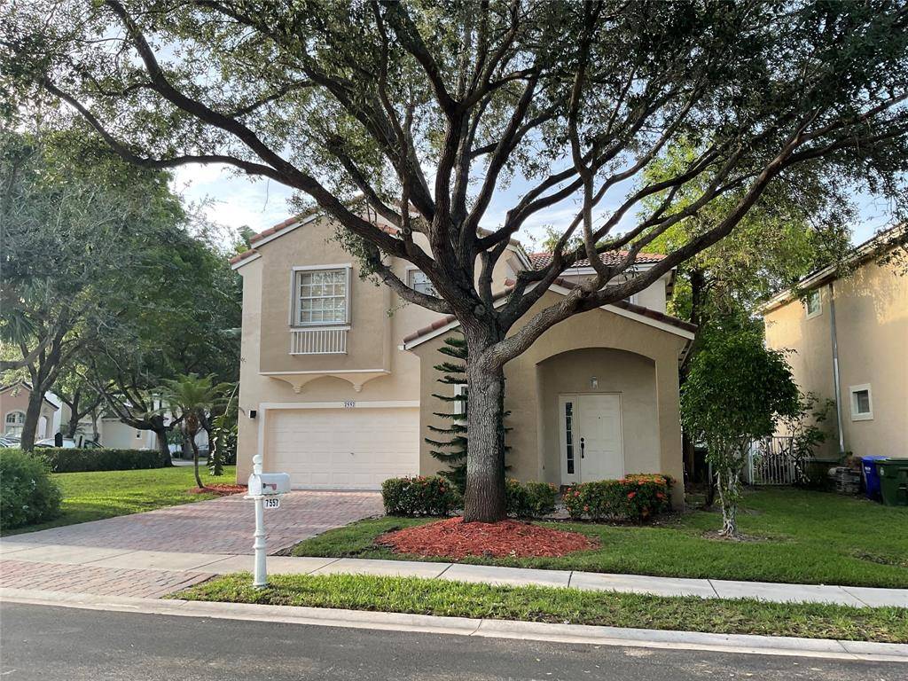 7557 NW 18th Dr, Hollywood, FL 33024