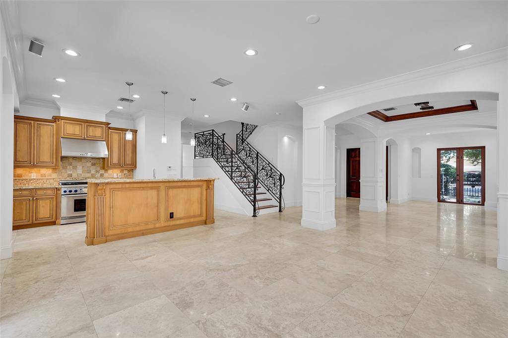 Fort Lauderdale, FL 33305,2727 NE 20  CT