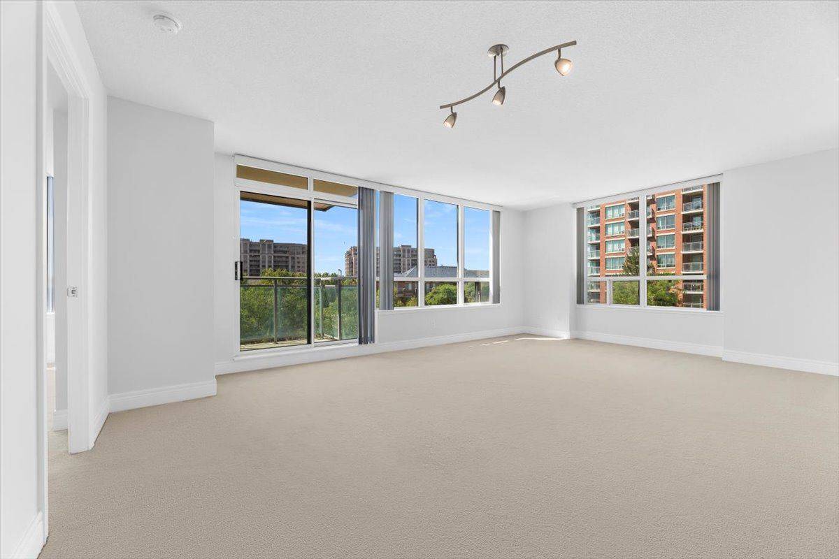 Markham, ON L3T 7Y6,62 Suncrest BLVD #306