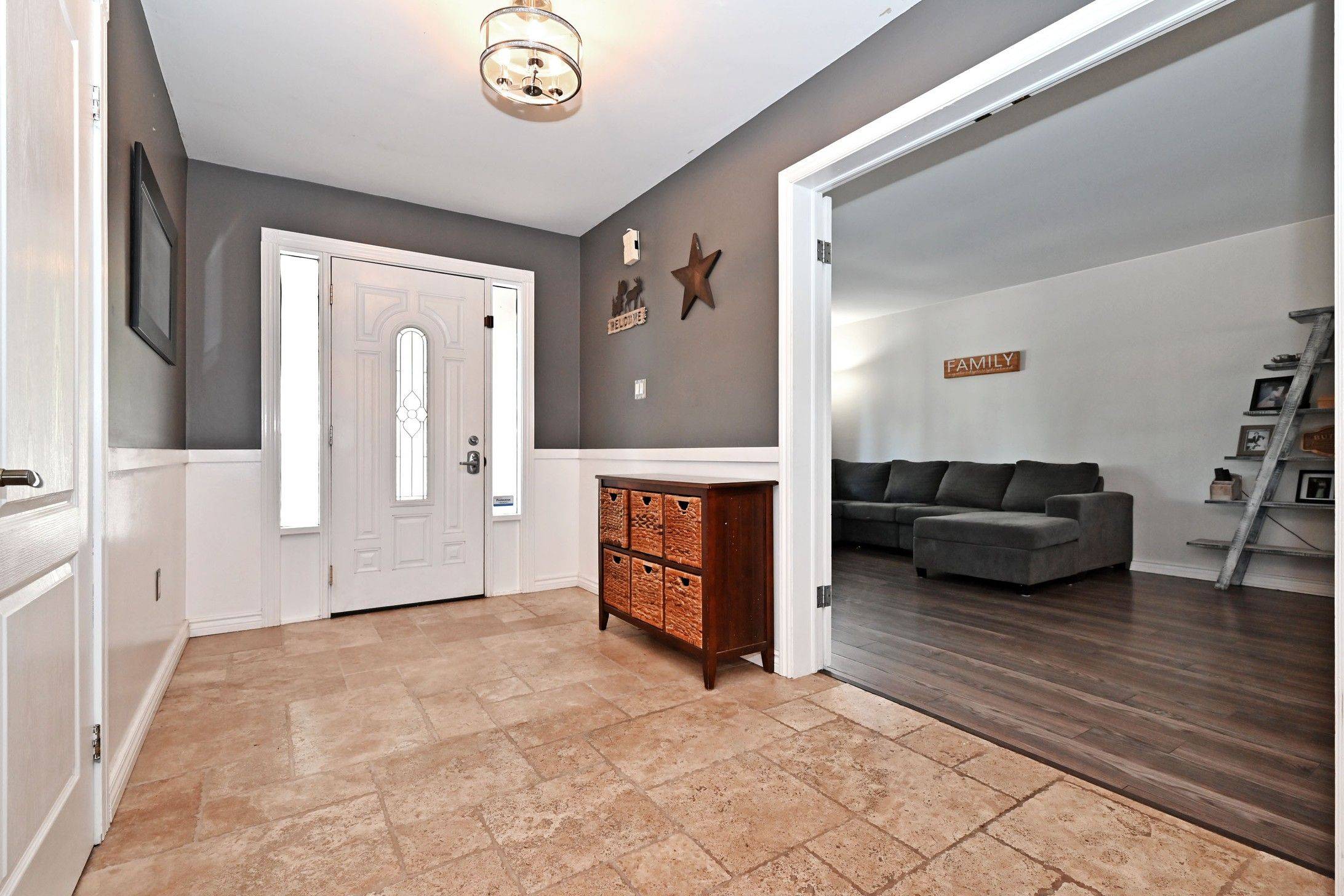 Georgina, ON L4P 3L2,75 Castille CRES