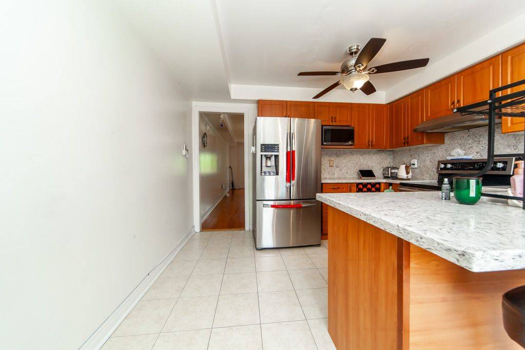 Markham, ON L6B 1J1,2662 Bur Oak AVE