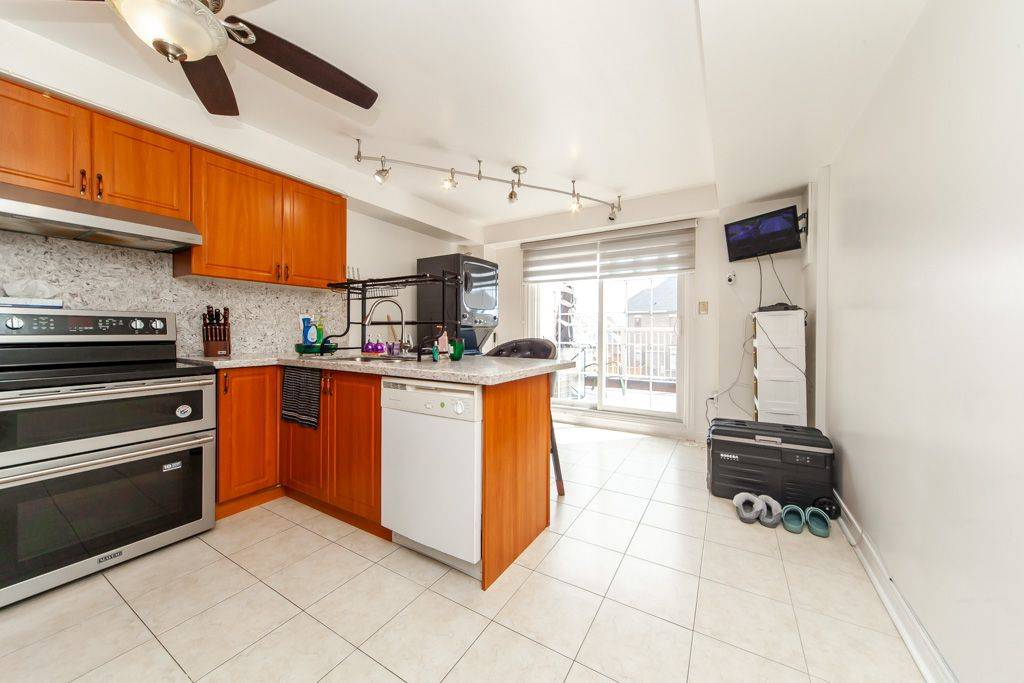 Markham, ON L6B 1J1,2662 Bur Oak AVE