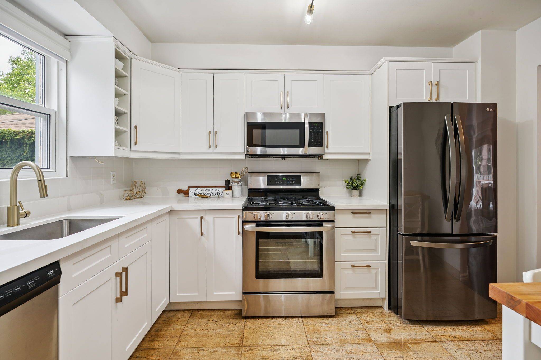 Richmond Hill, ON L4C 5V7,62 Lund ST