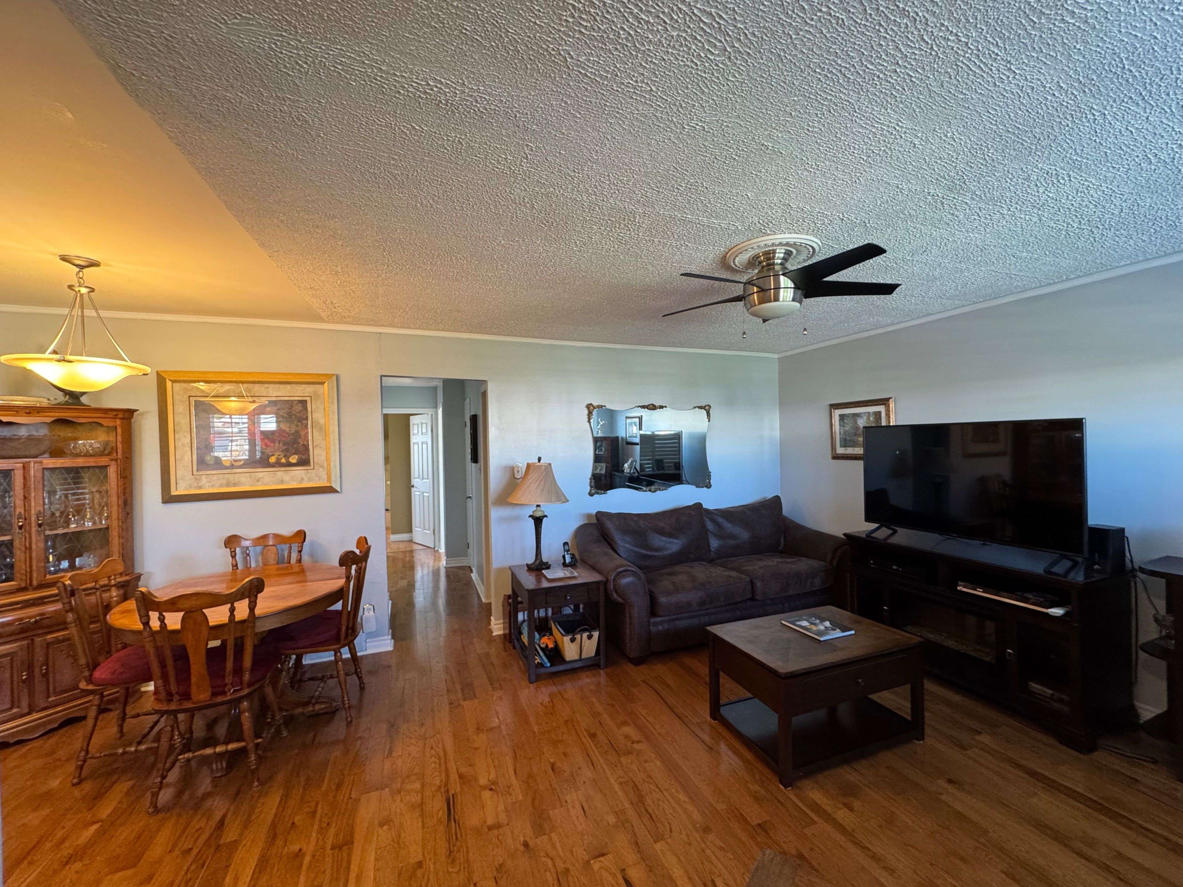 Timmins, ON P4P 1A9,928 Suzanne ST