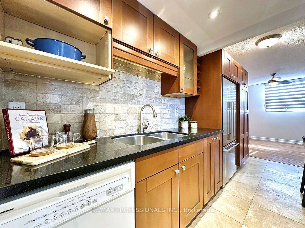 Toronto W08, ON M9C 4V9,299 Mill RD #1508
