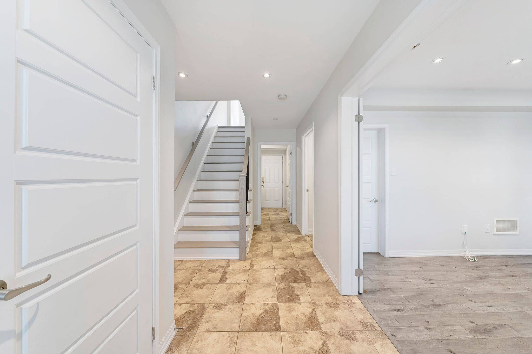 Oakville, ON L6M 0V2,244 Ellen Davidson DR