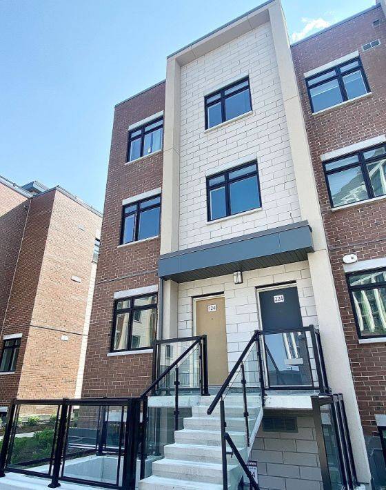 1070 Douglas McCurdy Common #124, Mississauga, ON L5G 0C6