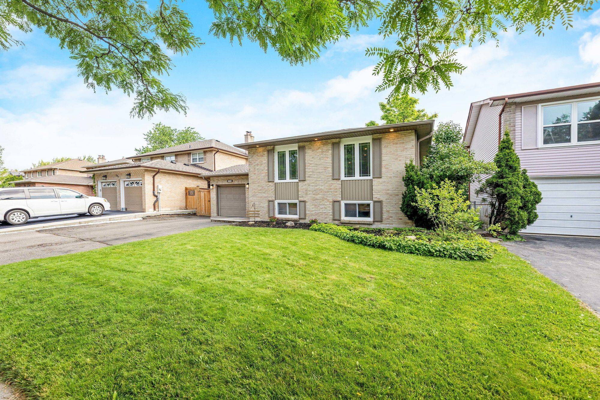 Milton, ON L9T 4X7,292 Randall CRES