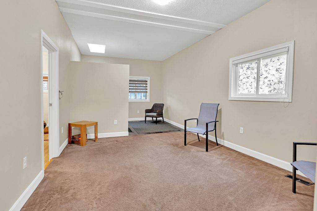 London East, ON N5Z 1M9,762 Little Hill ST