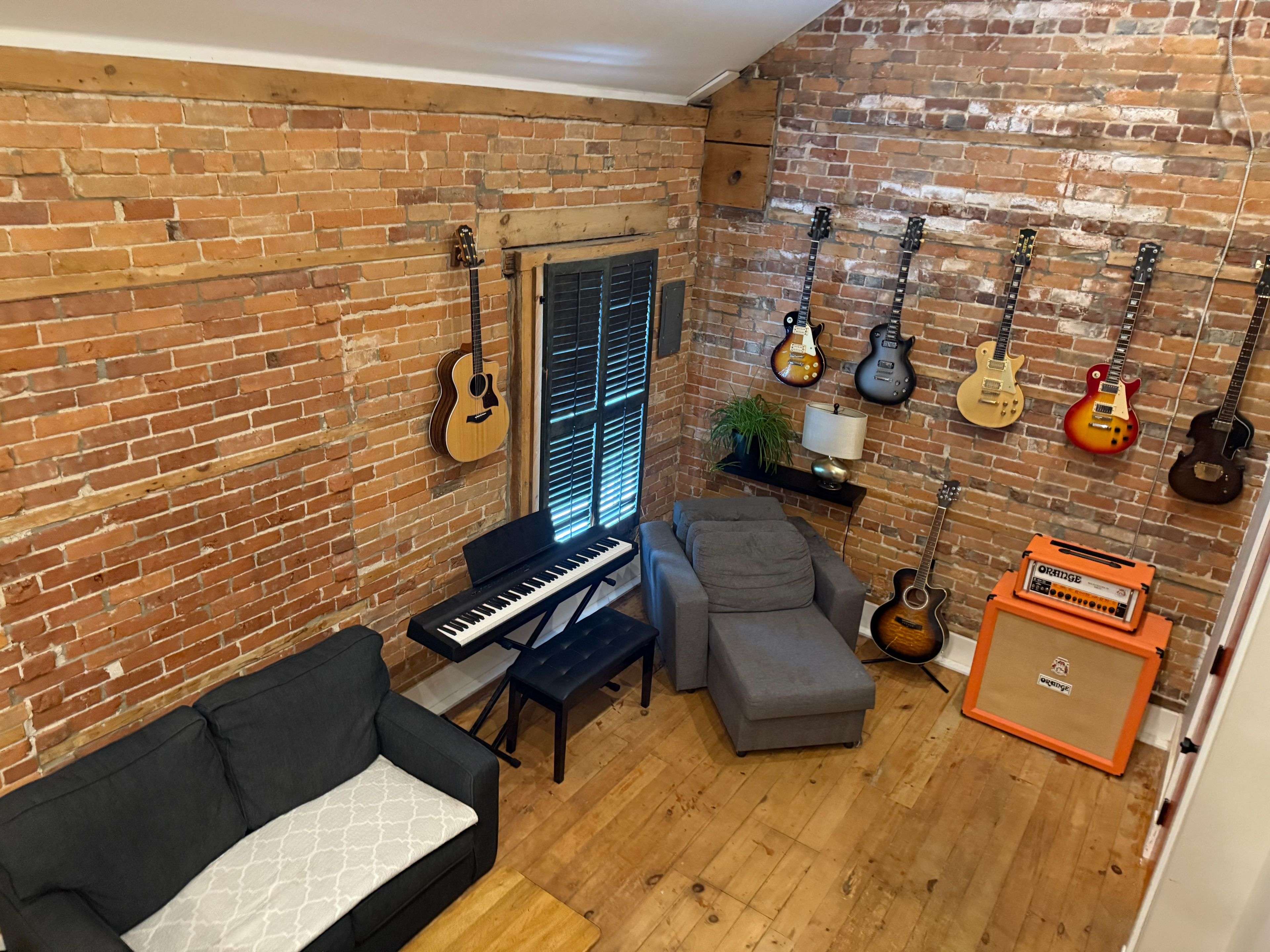 73 Queen ST #Loft, Kingston, ON K7K 1A5