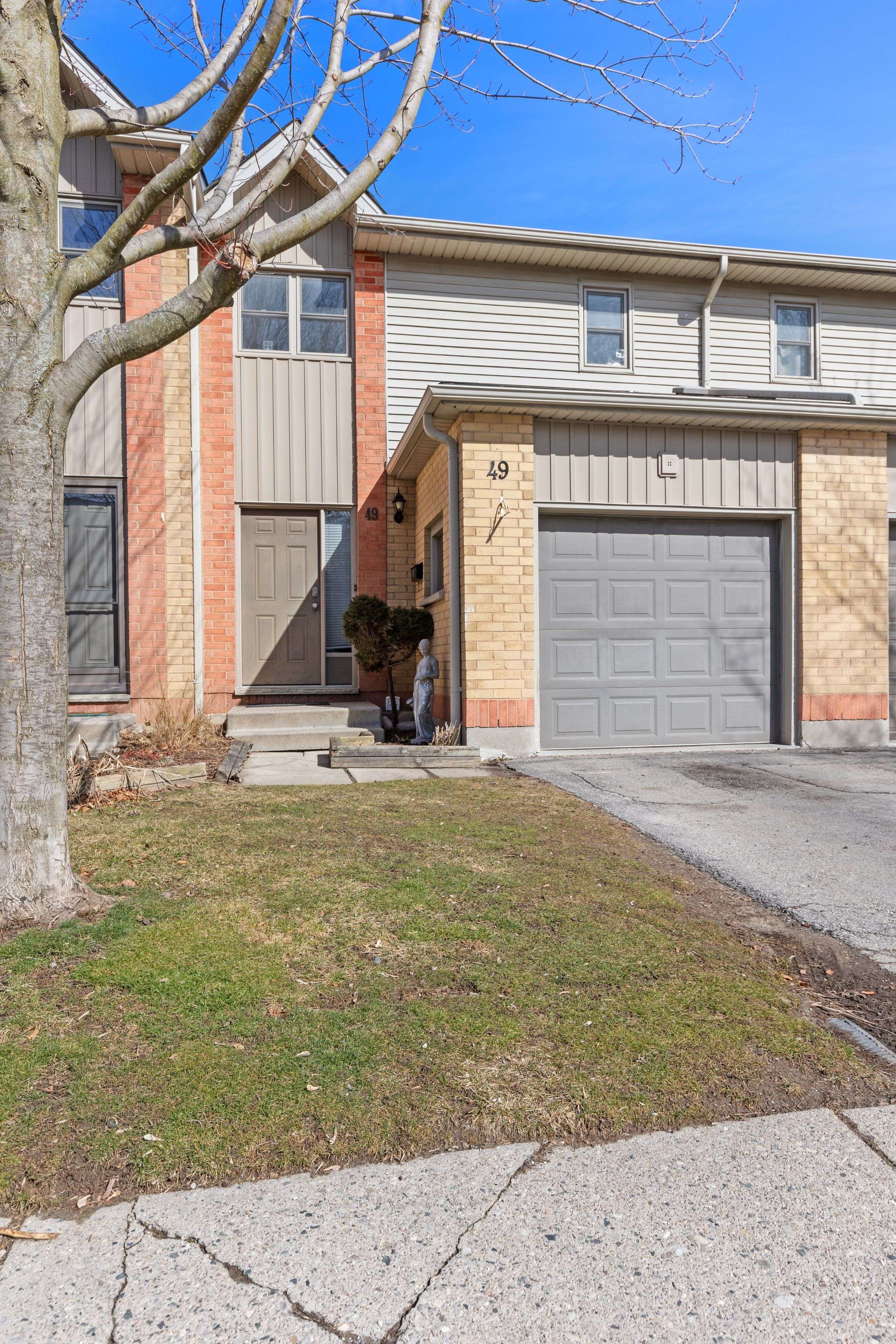 London East, ON N5W 5Z9,1199 HAMILTON RD #49