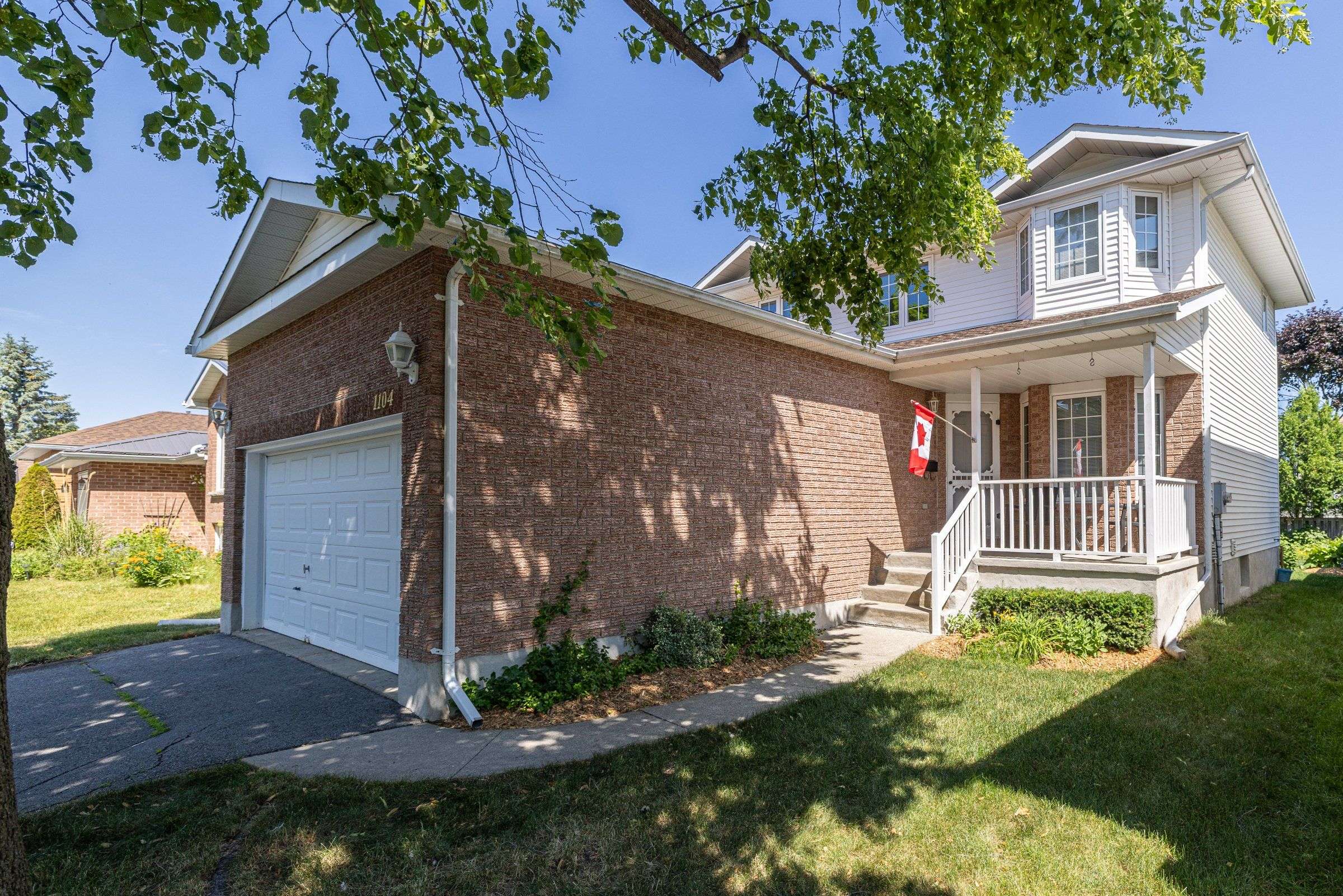 Kingston, ON K7M 8V7,1104 Acadia DR
