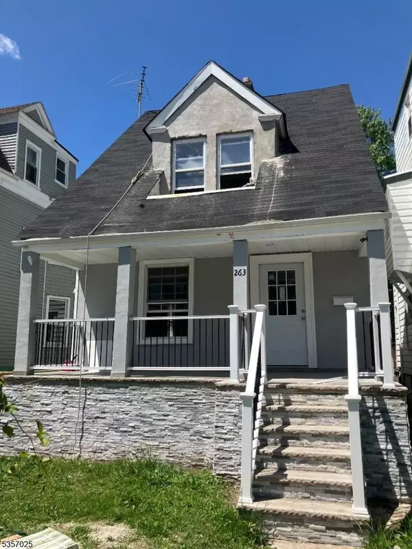 East Orange City, NJ 07018,263 Halsted St