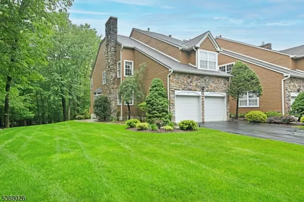 54 Hunter Rd, North Haledon Boro, NJ 07508