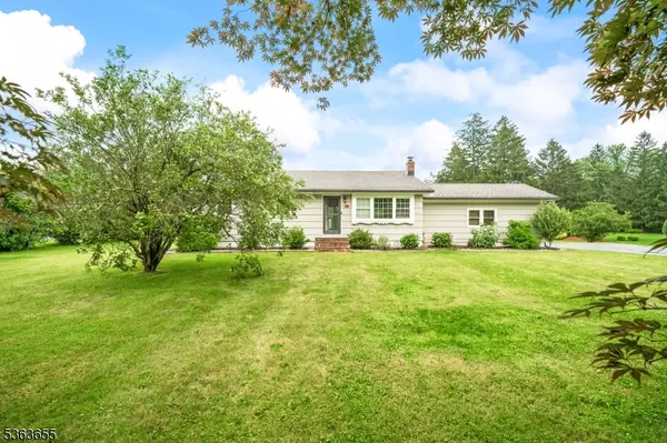 14 Valley View Rd, Washington Twp., NJ 07853