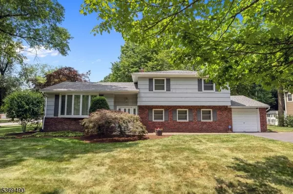 384 Van Emburgh Ave, Ridgewood Village, NJ 07450