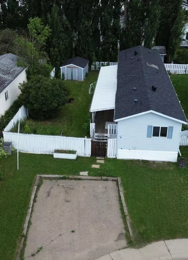 16 Jackson Place, Whitecourt, AB T7S 1T7