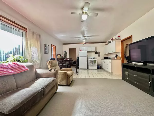 1775 Bowmanville AVE #Apt B, Clarington, ON L1C 6N4