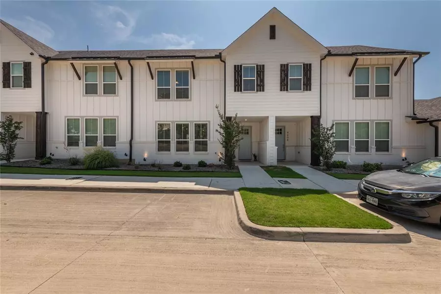 9612 Sullivan Lane, Fort Worth, TX 76179