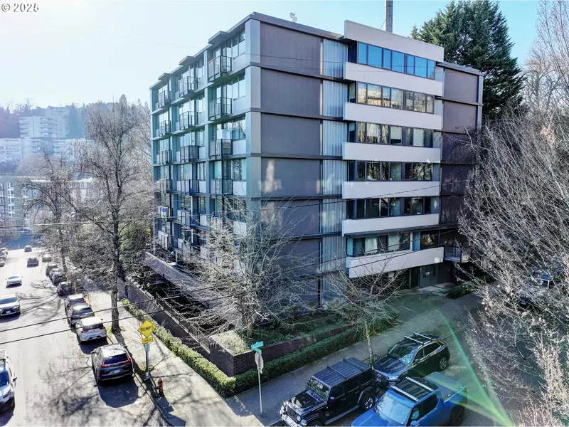 2020 SW MAIN ST #403, Portland, OR 97205