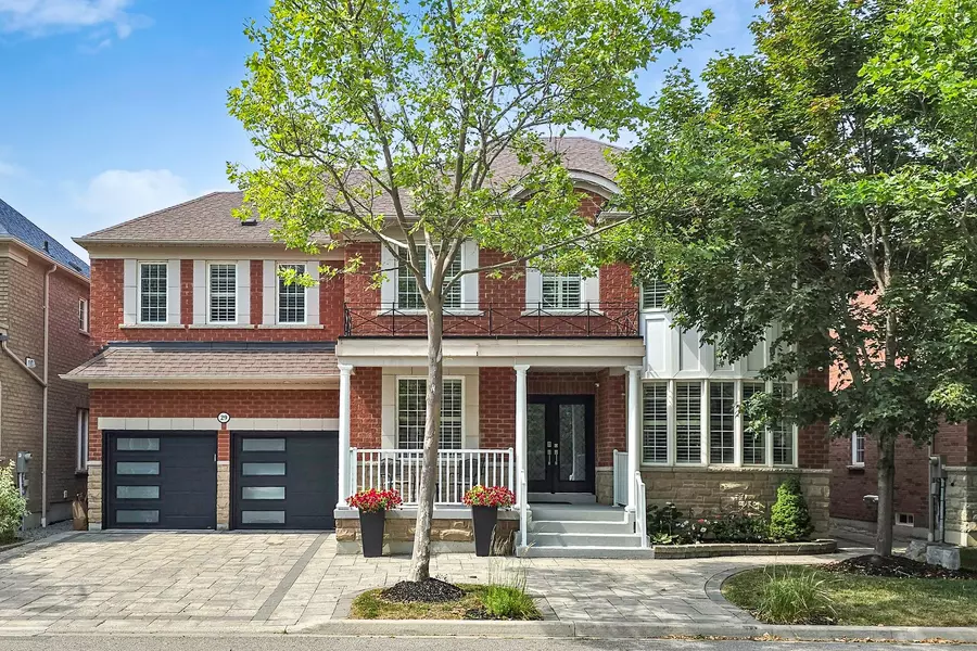 29 Weston CRES, Ajax, ON L1T 0C8
