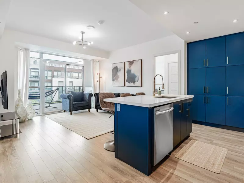375 Sea Ray AVE #315, Innisfil, ON L9S 0N9