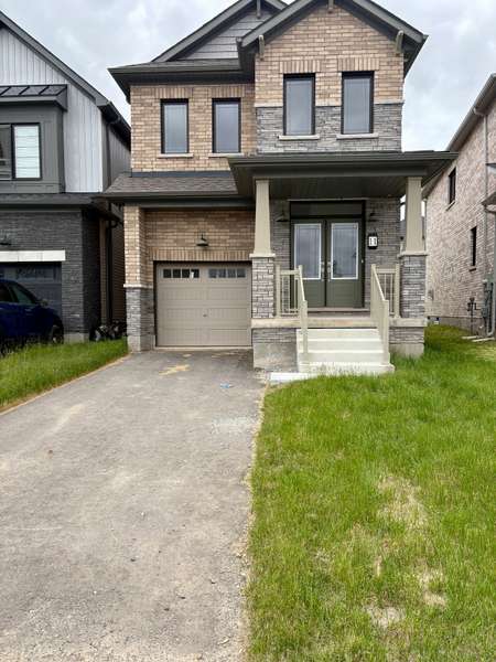 11 keelson ST, Welland, ON L3B 0M2