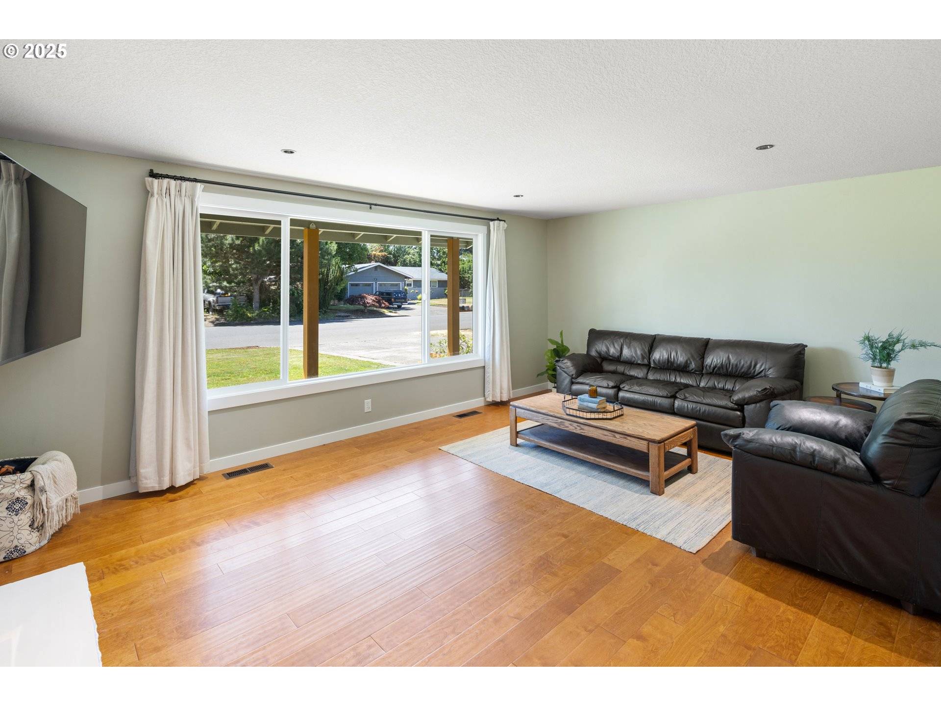 Canby, OR 97013,844 NW 13TH AVE