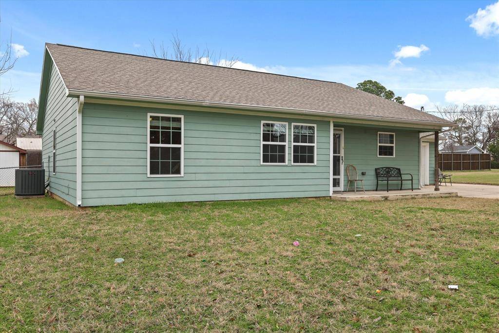 Lake Dallas, TX 75065,304 Boliver Avenue