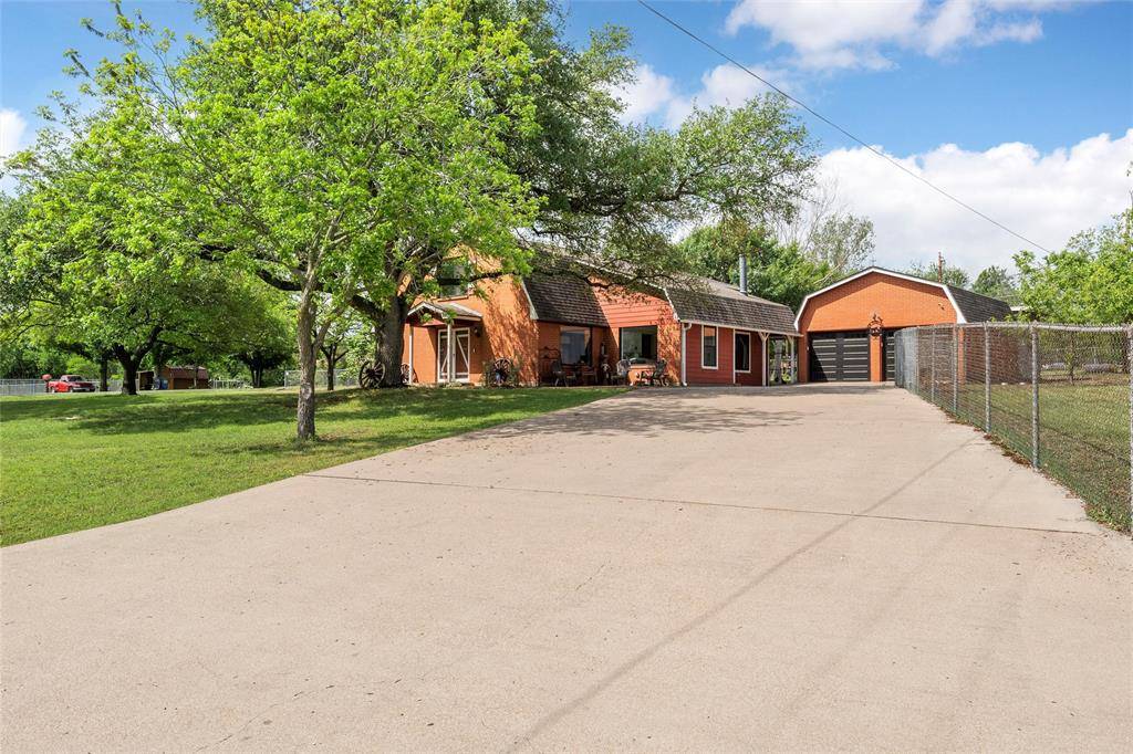 Bruceville, TX 76630,626 Friendly Oaks Drive