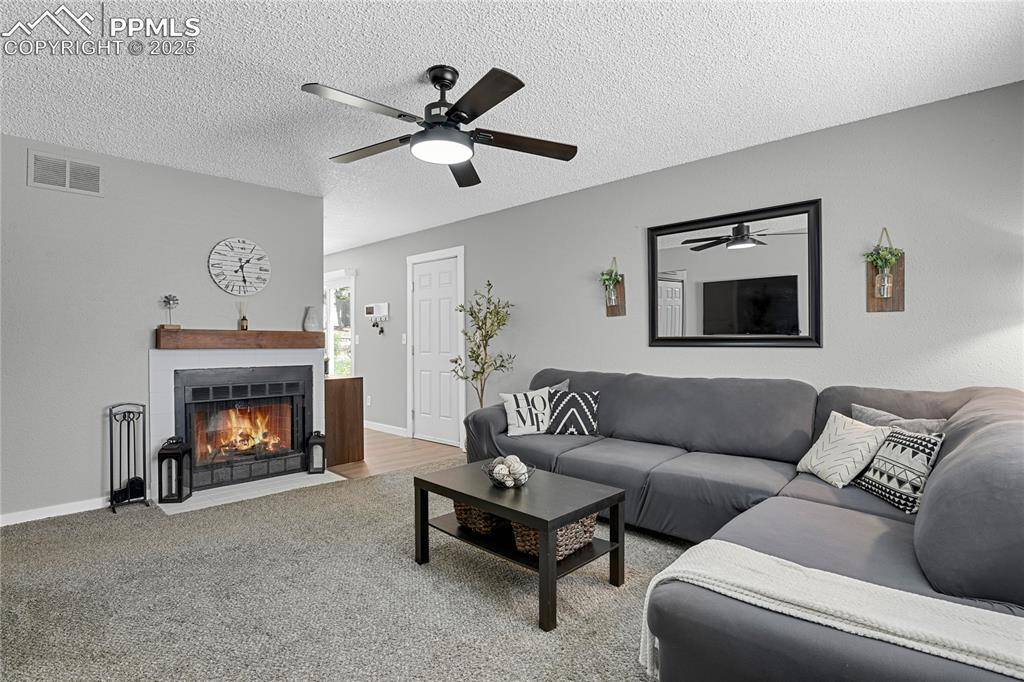 Colorado Springs, CO 80915,2185 Ambleside DR