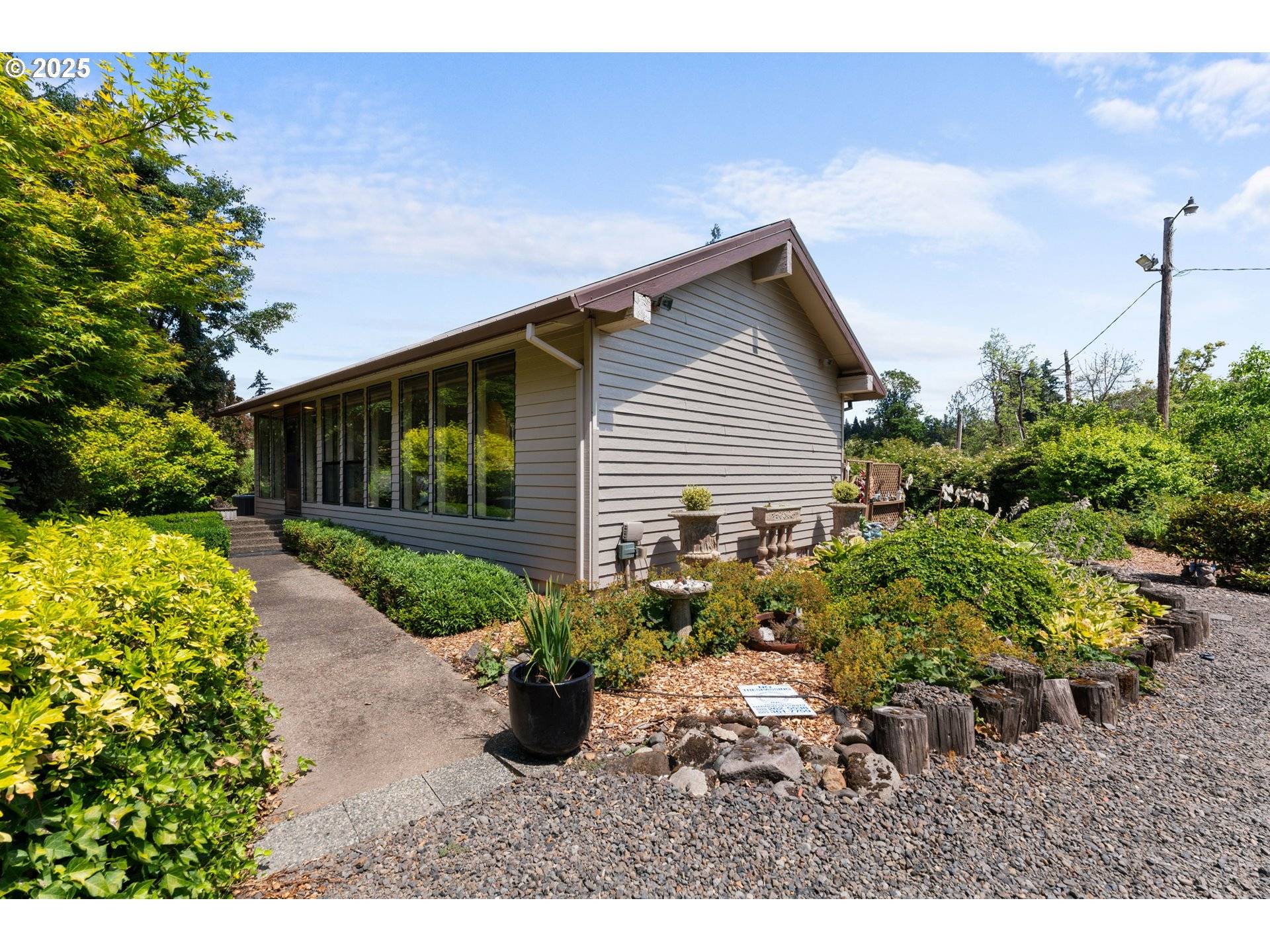 Aurora, OR 97002,21150 NE BOONES FERRY RD