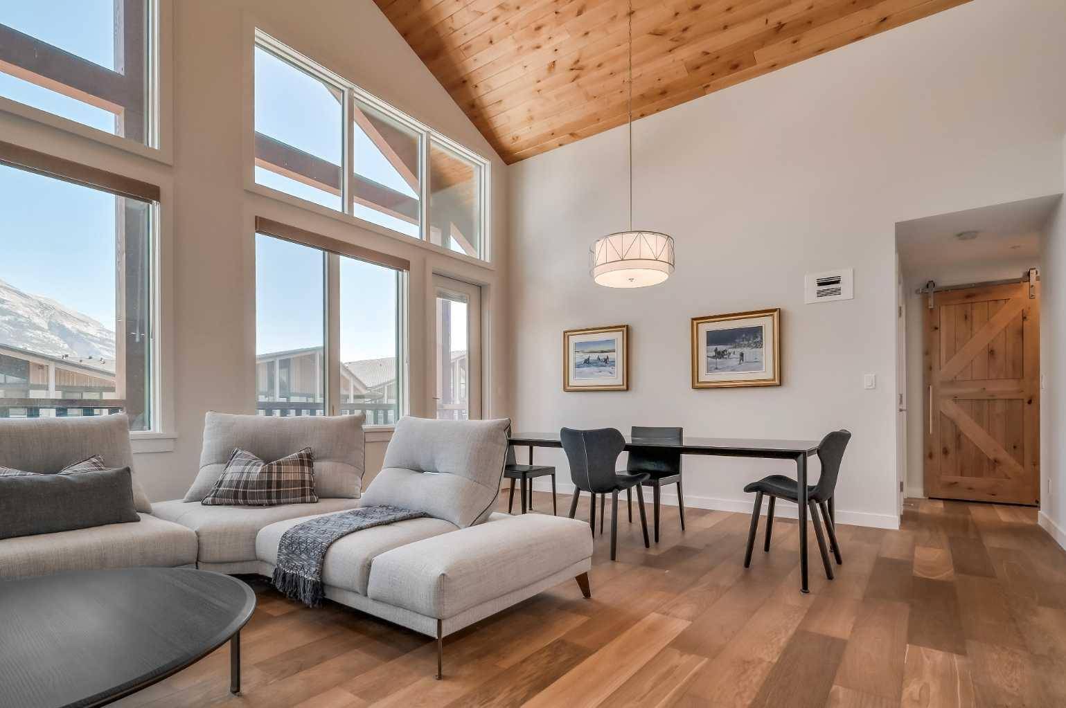 Canmore, AB T1W0N5,1315 Spring Creek Gate #408