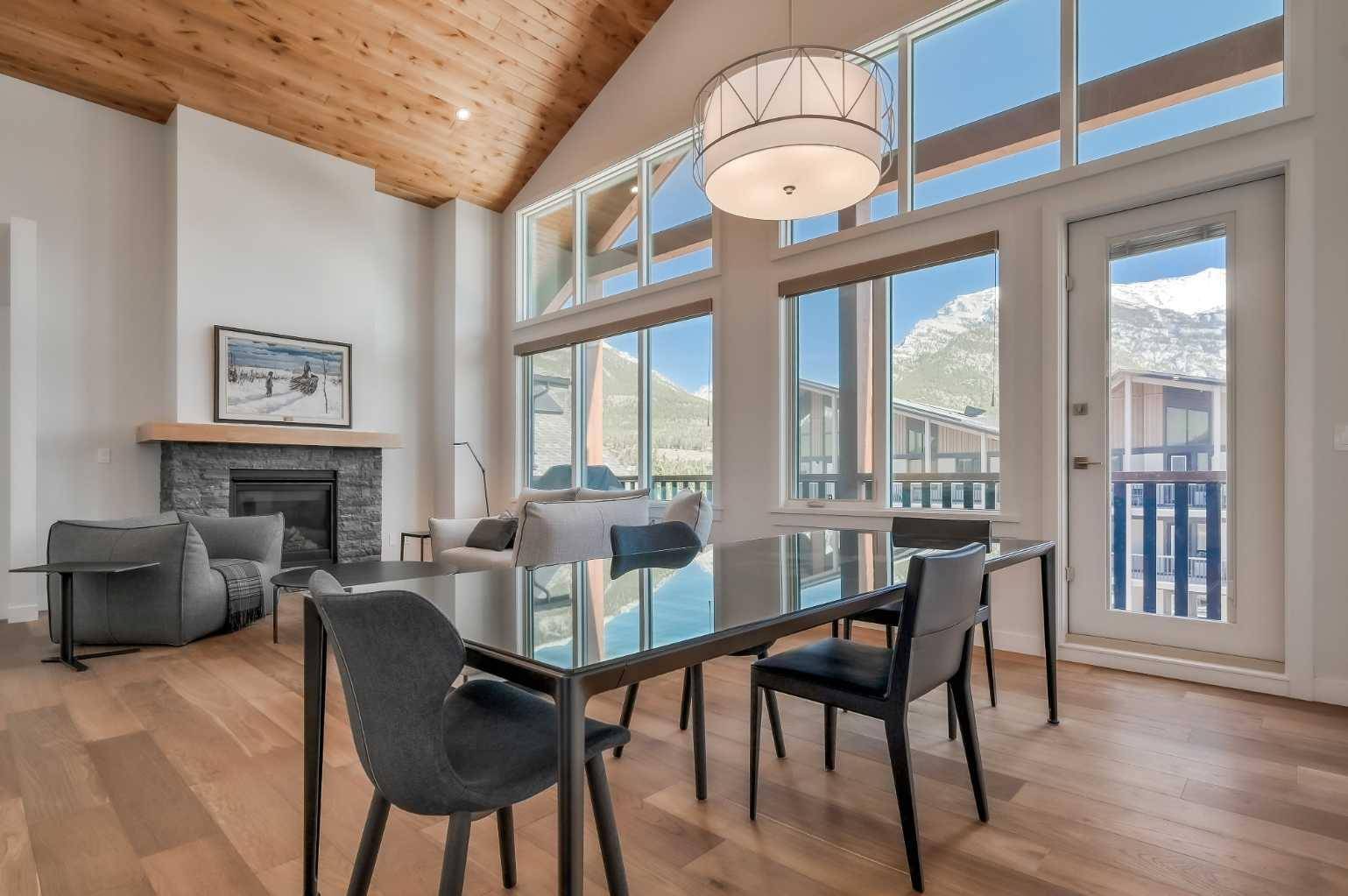 Canmore, AB T1W0N5,1315 Spring Creek Gate #408