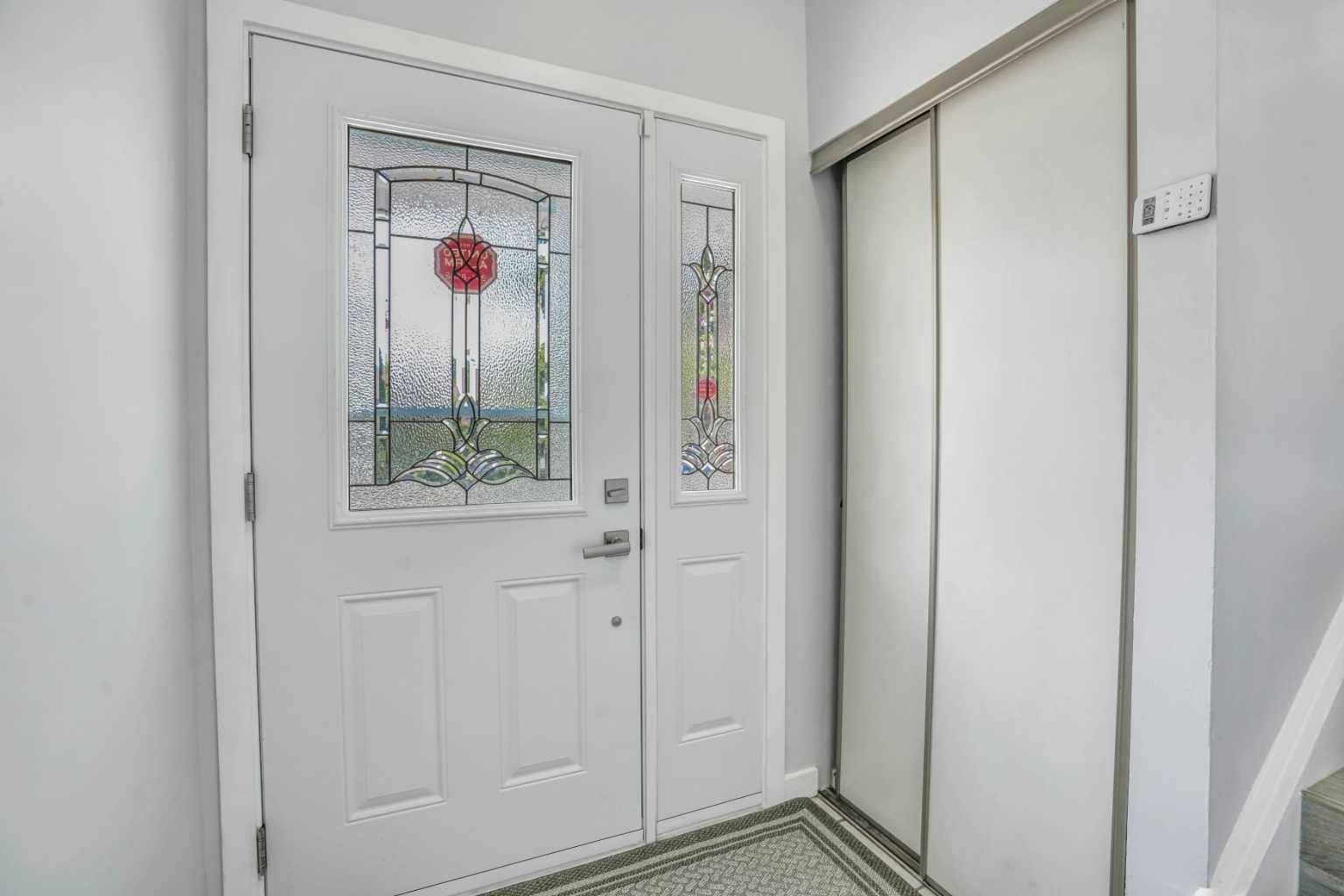Calgary, AB T2A 6S6,76 Aberfoyle Close NE