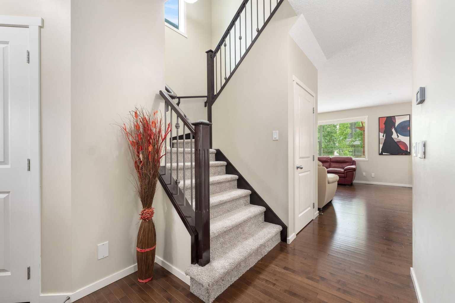 Calgary, AB T2X 2J3,72 Walden HTS Southeast