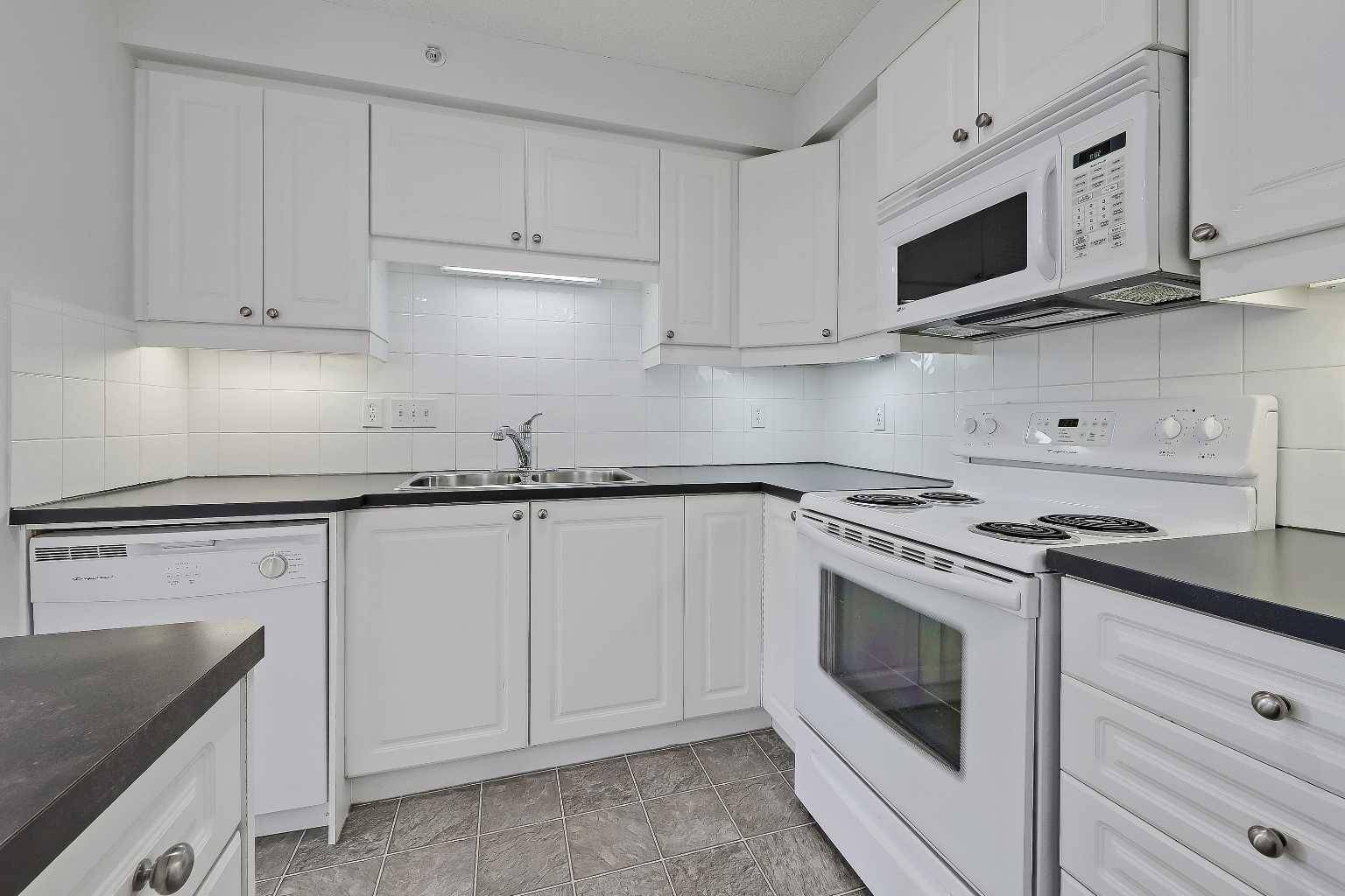 Okotoks, AB T1S 2L2,200 Community WAY #1304