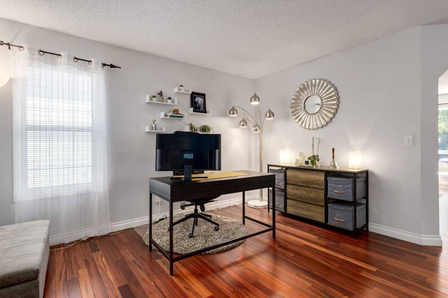 Calgary, AB T2Z 2T3,123 Douglas Ridge GN SE