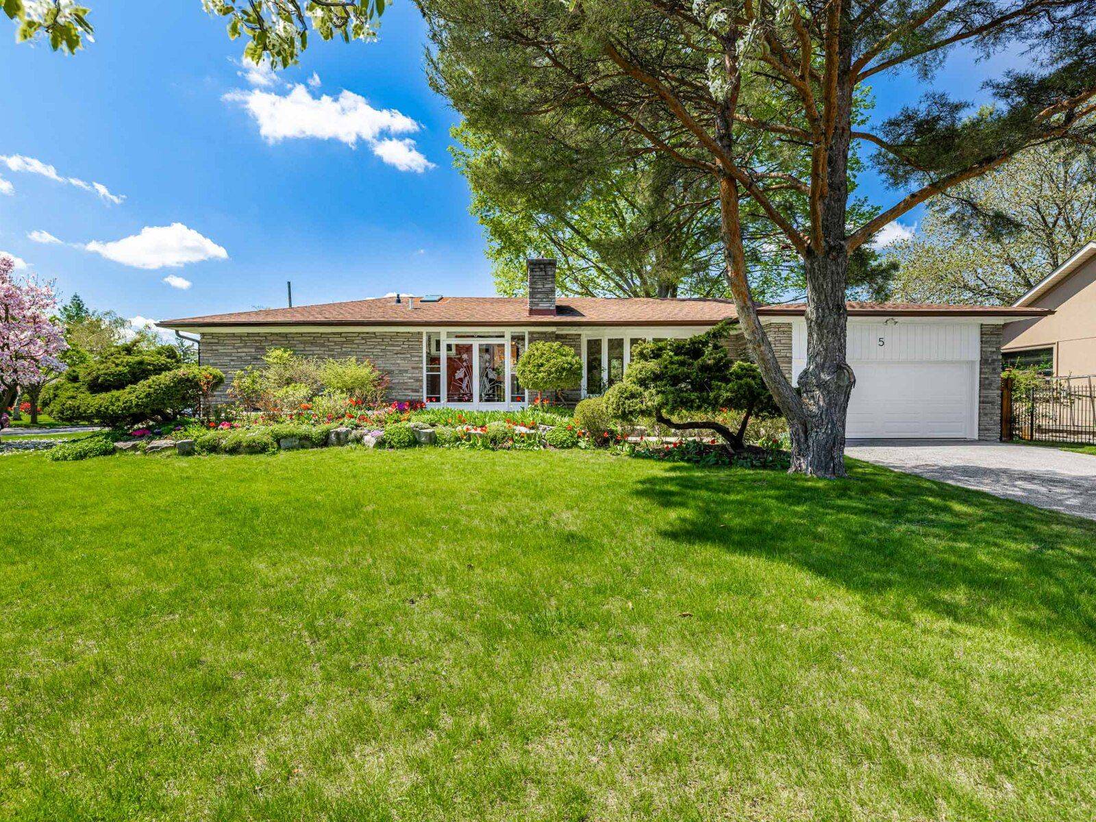 5 Parmbelle CRES, Toronto C13, ON M3A 3G5