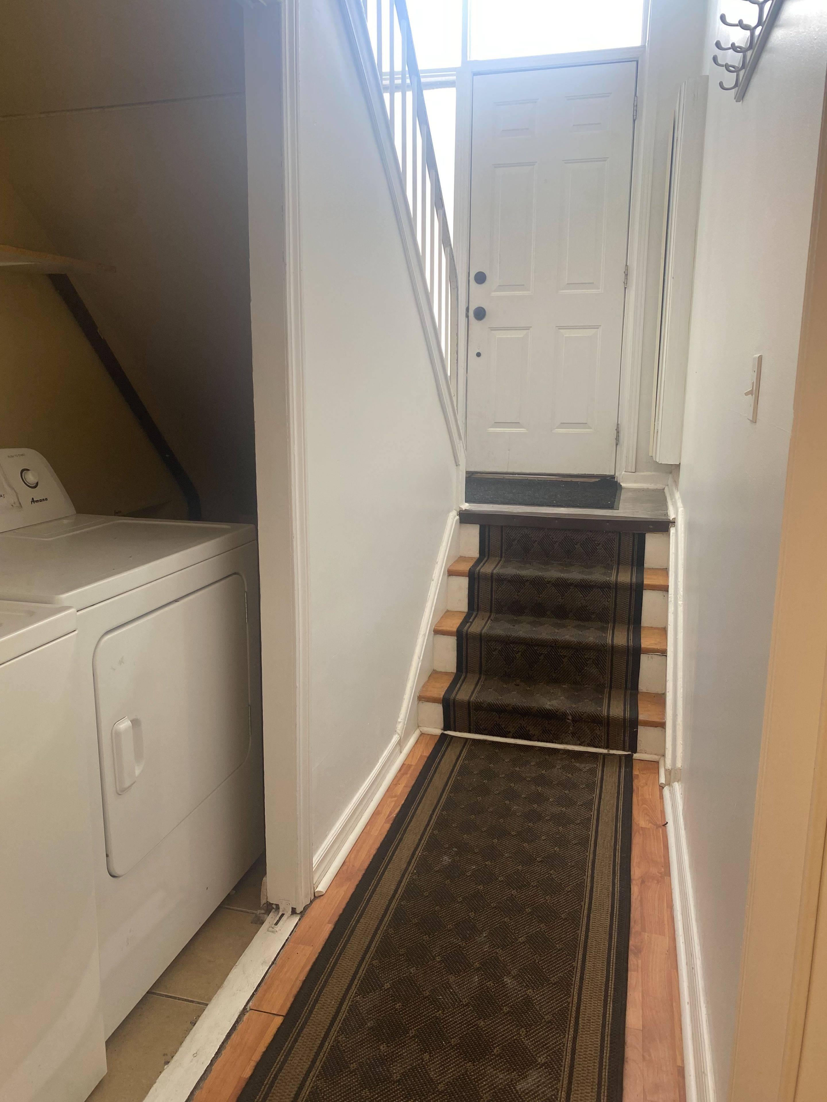 Toronto E09, ON M1J 2T1,83 Shier DR #Lower