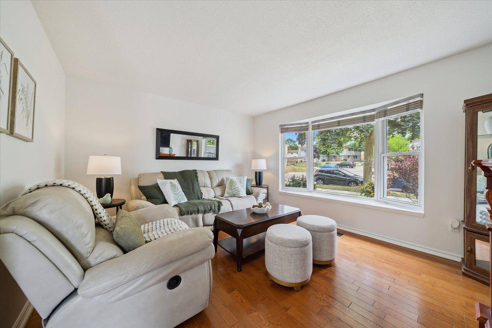 Oshawa, ON L1K 1M2,600 Galahad DR
