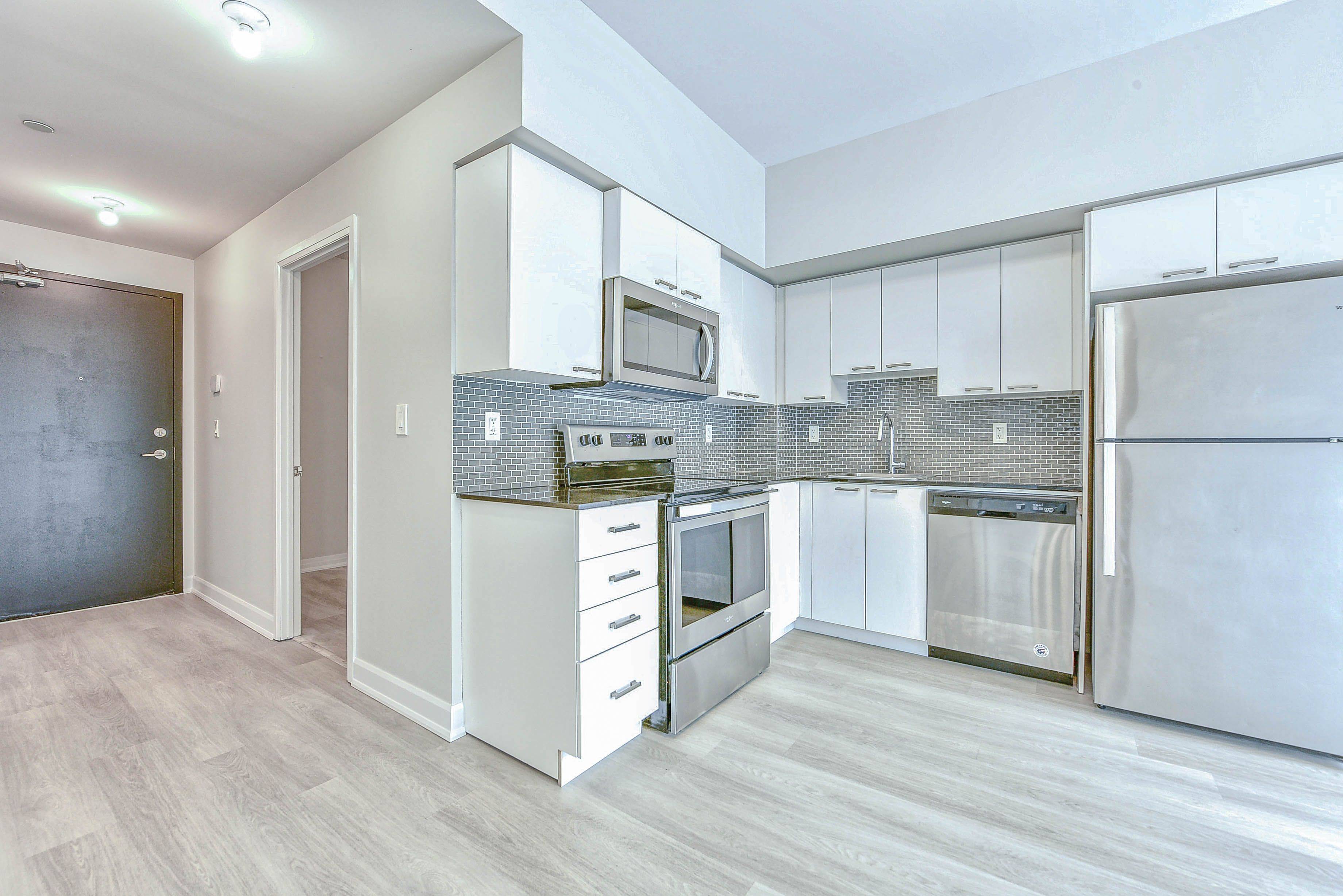 Toronto E04, ON M1R 0B5,2152 Lawrence AVE E #904