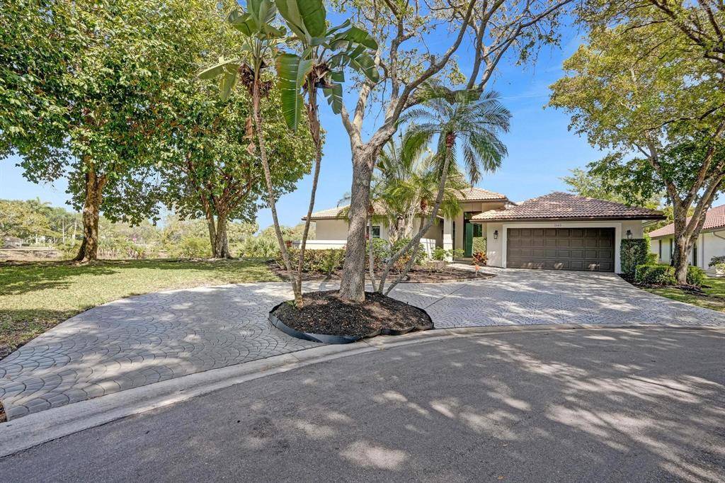 2143 Oakland Hills Way, Coral Springs, FL 33071