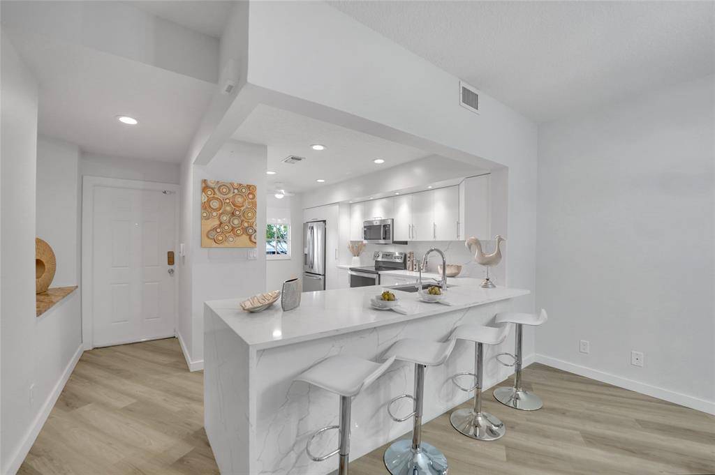 Pompano Beach, FL 33069,4130 W Palm Aire Dr #302D