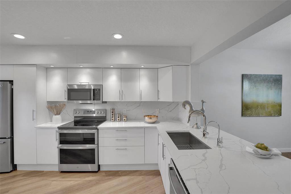 Pompano Beach, FL 33069,4130 W Palm Aire Dr #302D