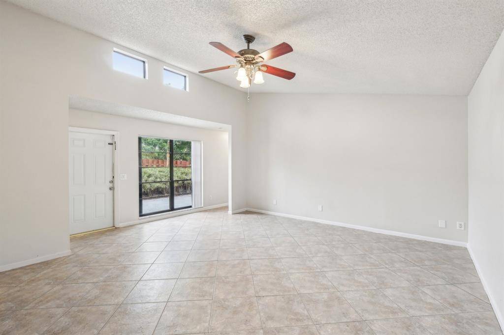 Palm Springs, FL 33461,1091 Manor Dr