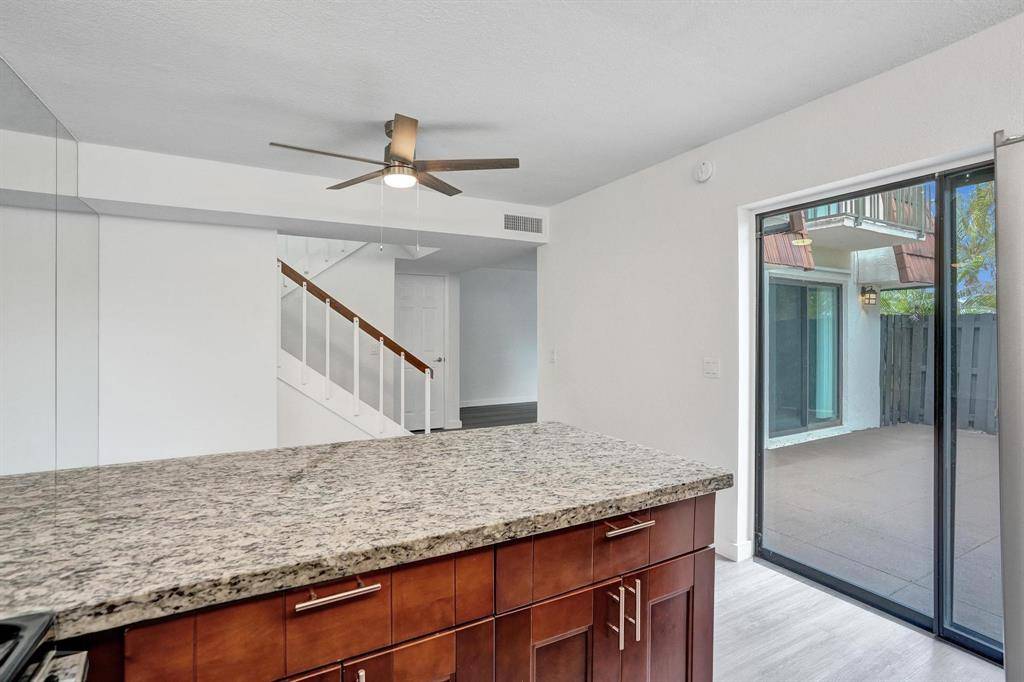 Greenacres, FL 33415,6435 Red Pine Ln #B